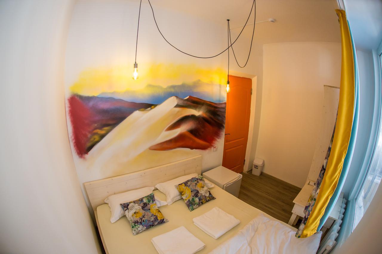 West Point Soul Hostel Алмати Екстер'єр фото
