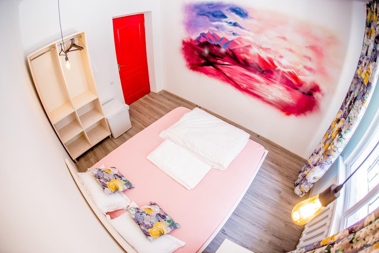 West Point Soul Hostel Алмати Екстер'єр фото