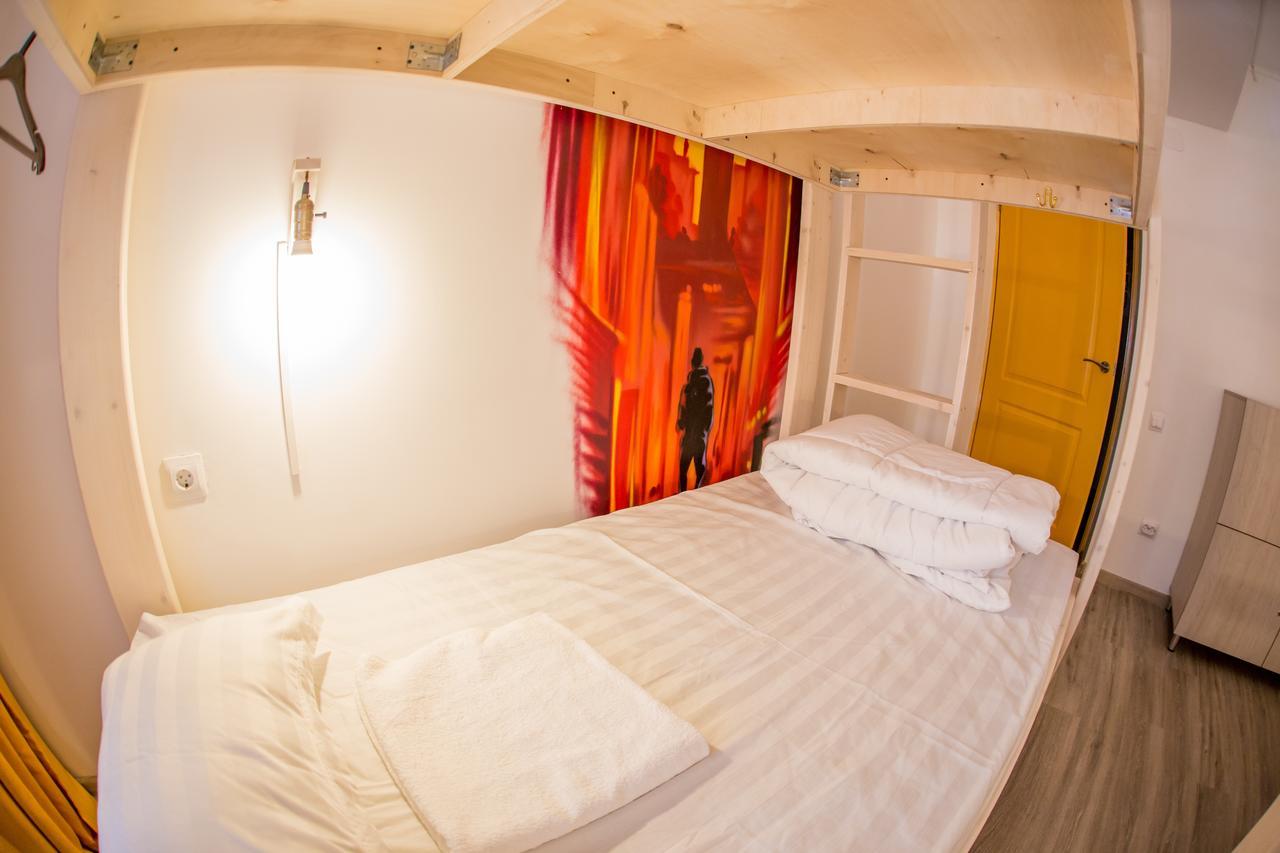 West Point Soul Hostel Алмати Екстер'єр фото