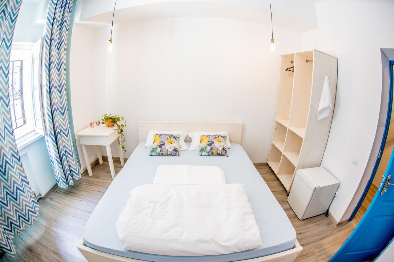 West Point Soul Hostel Алмати Екстер'єр фото