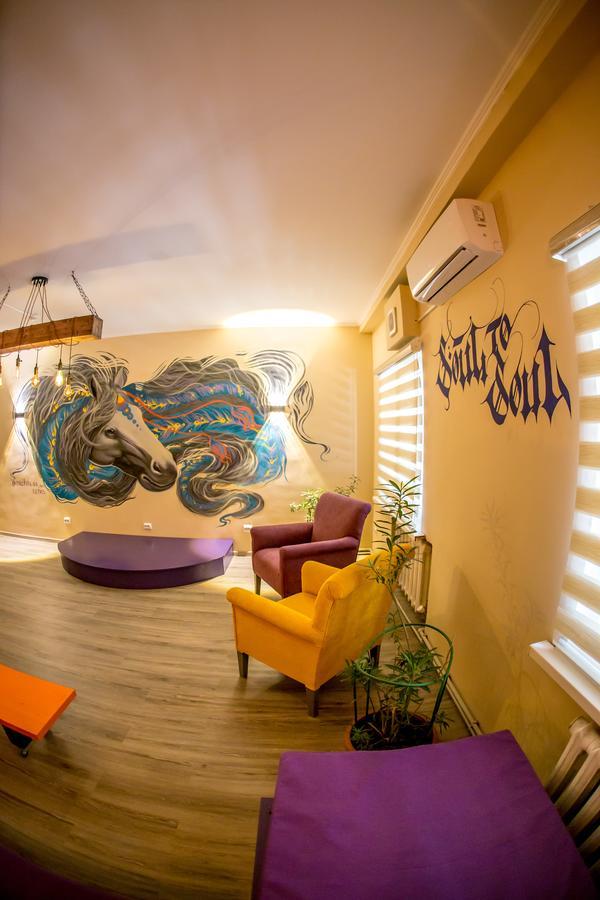 West Point Soul Hostel Алмати Екстер'єр фото