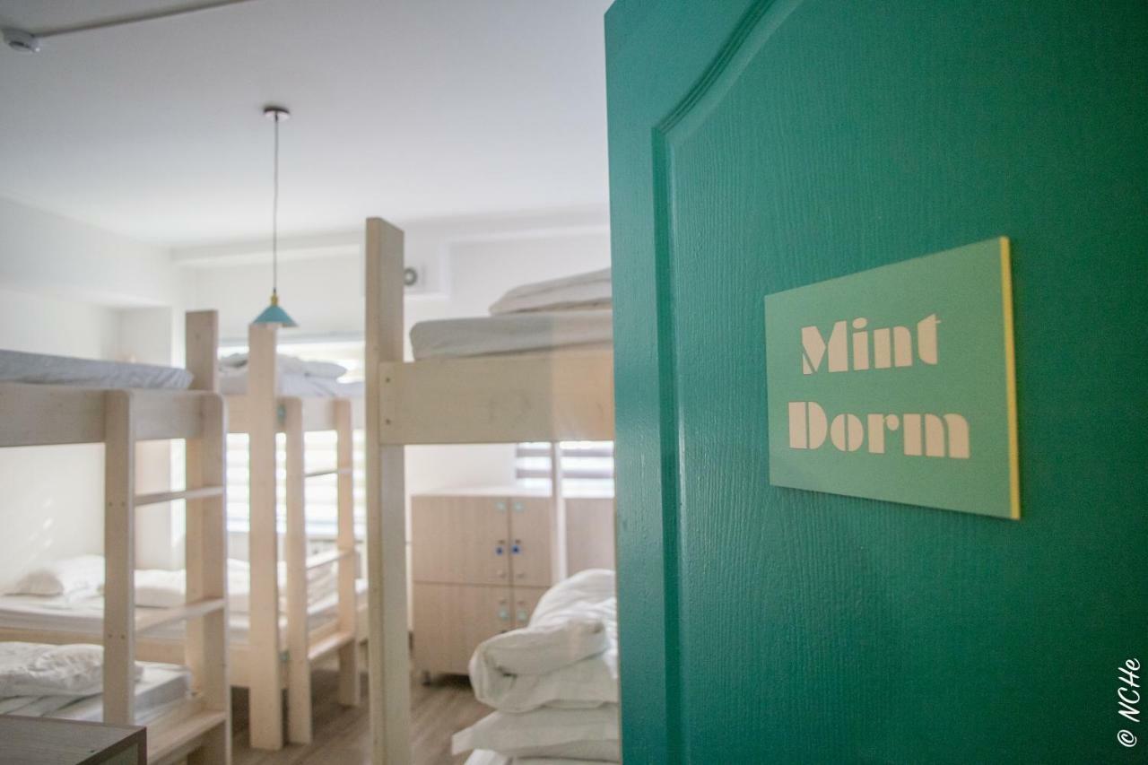 West Point Soul Hostel Алмати Екстер'єр фото